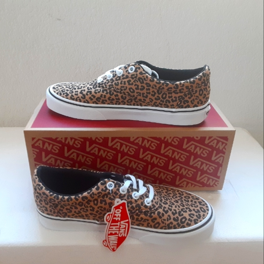 Vans - Picture 3 of 4